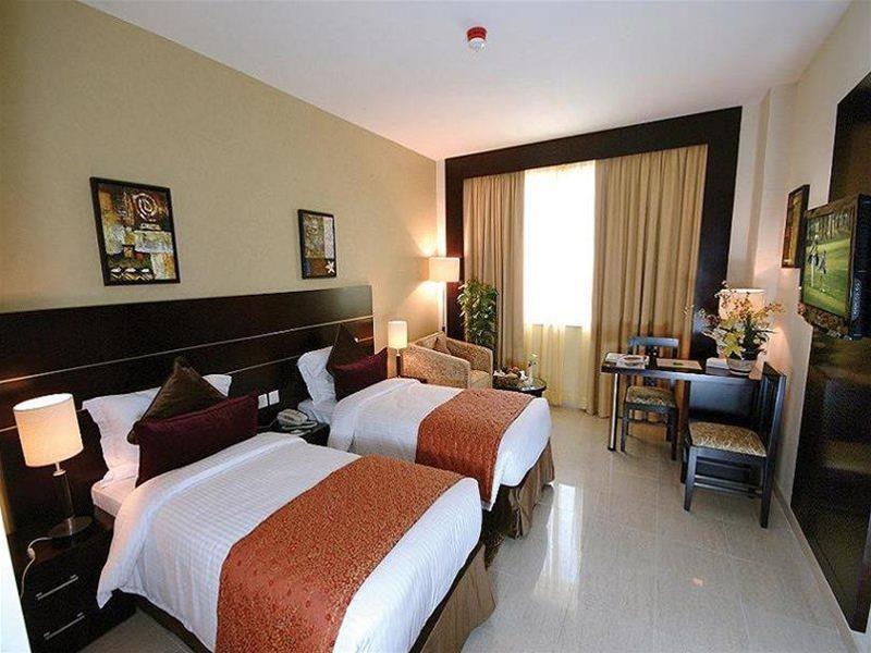 Landmark Riqqa Hotel Dubai Bagian luar foto