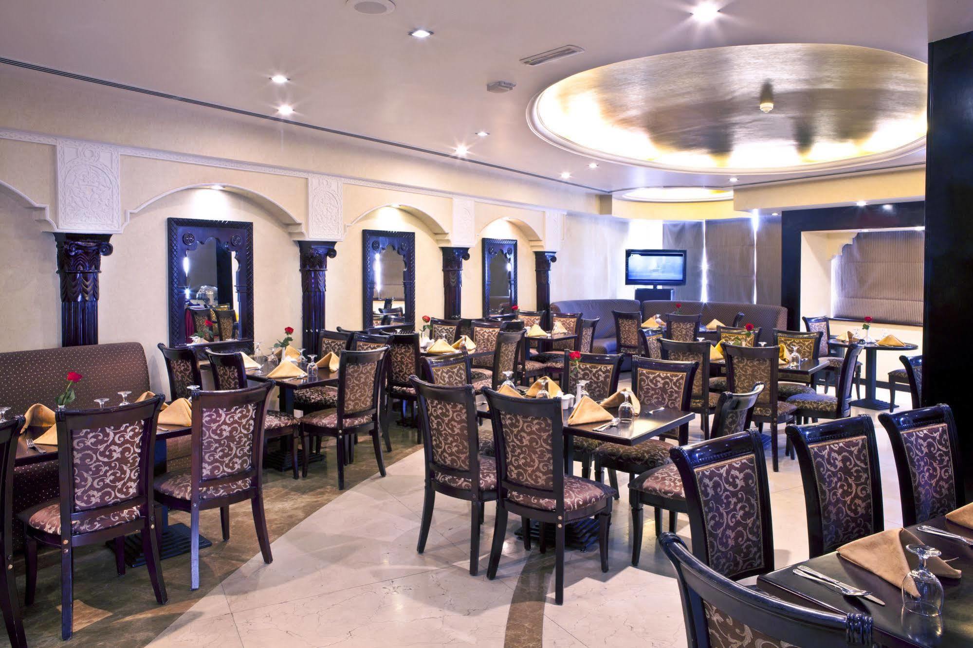 Landmark Riqqa Hotel Dubai Bagian luar foto
