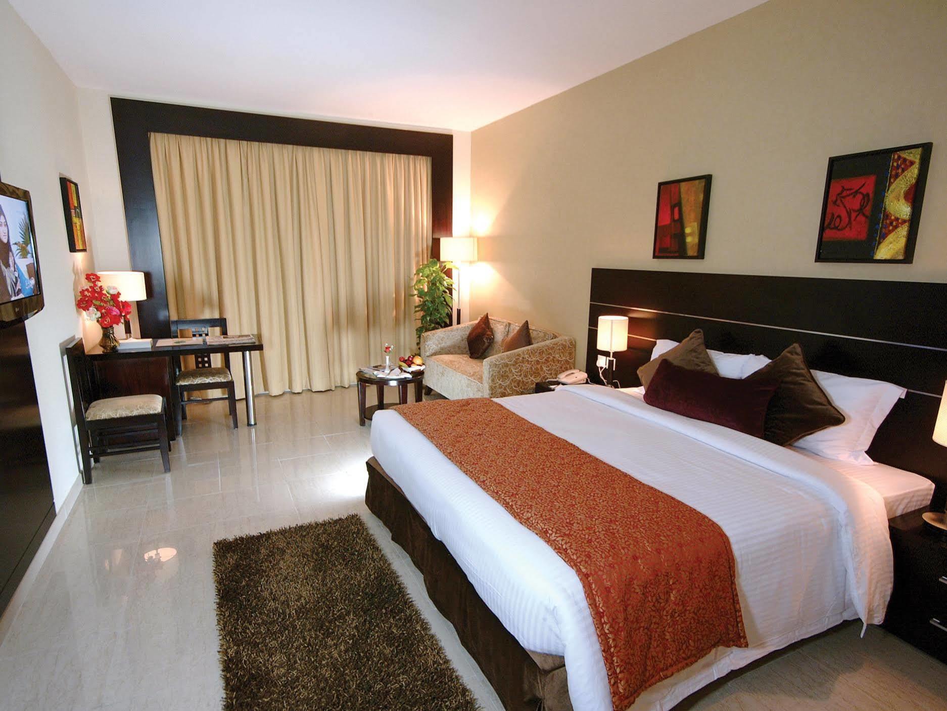 Landmark Riqqa Hotel Dubai Bagian luar foto
