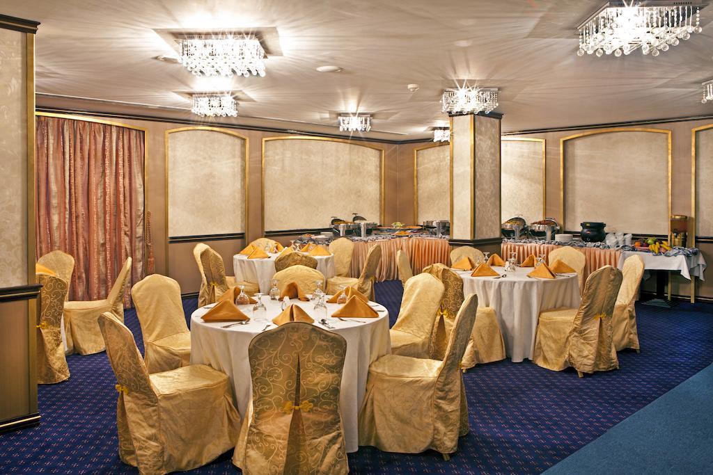 Landmark Riqqa Hotel Dubai Bagian luar foto